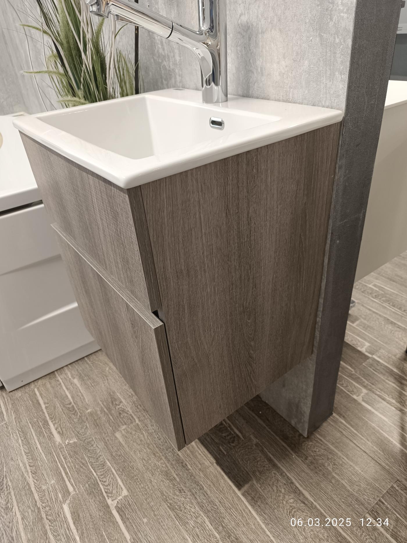 White Ceramic Laveria, тумба 50 см, с постирочной раковиной Rio, цвет дуб  MEWMOB50RA