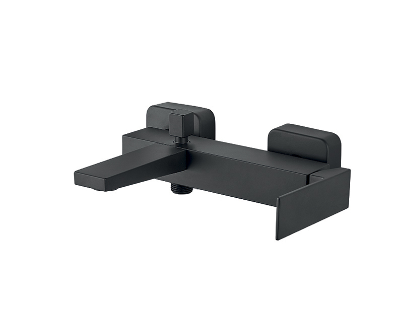 Смеситель для ванны Fiore KUBE 100NN8551, черный