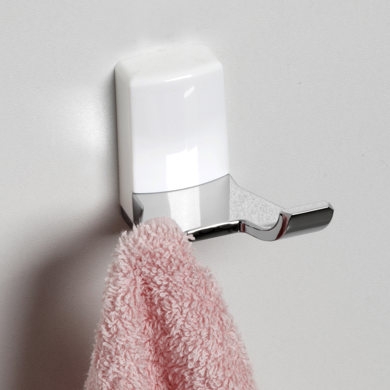 Leine K-5023DWHITE (ранее К-5023WHITE) Крючок двойной Размеры (Ш/В/Г): 6,7х6х6,5 см